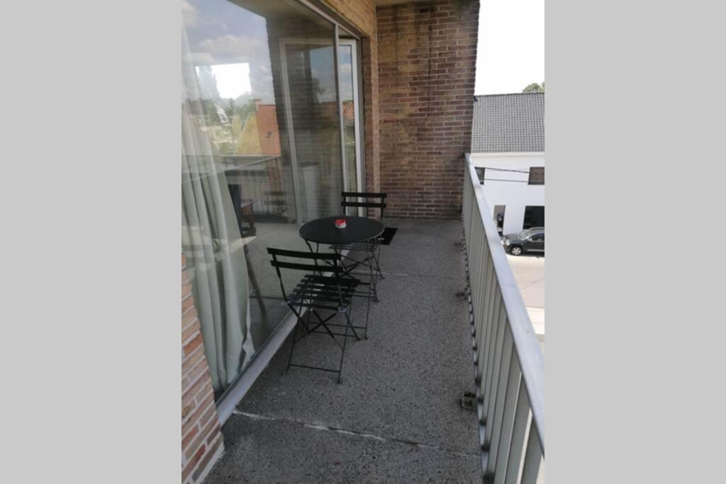 Modern And Private Studio With All Comfort! Lejlighed Roeselare Eksteriør billede