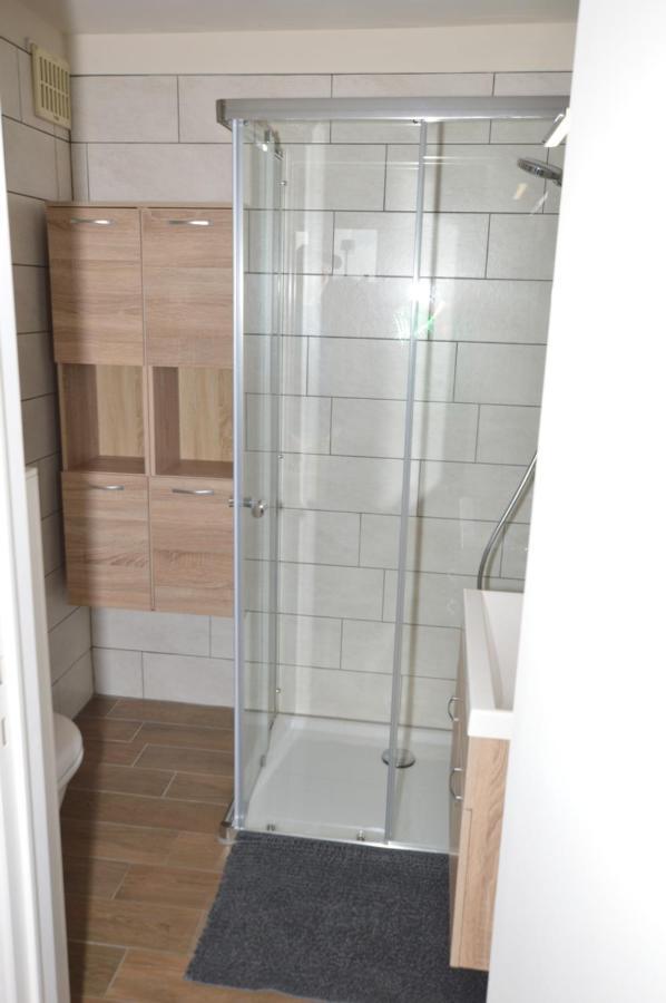 Modern And Private Studio With All Comfort! Lejlighed Roeselare Eksteriør billede